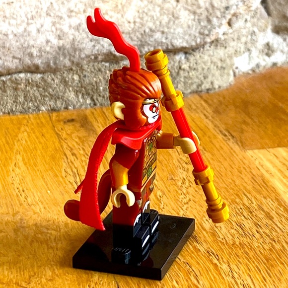 Lego Monkey King Collectible Minifigure - Picture 2 of 2